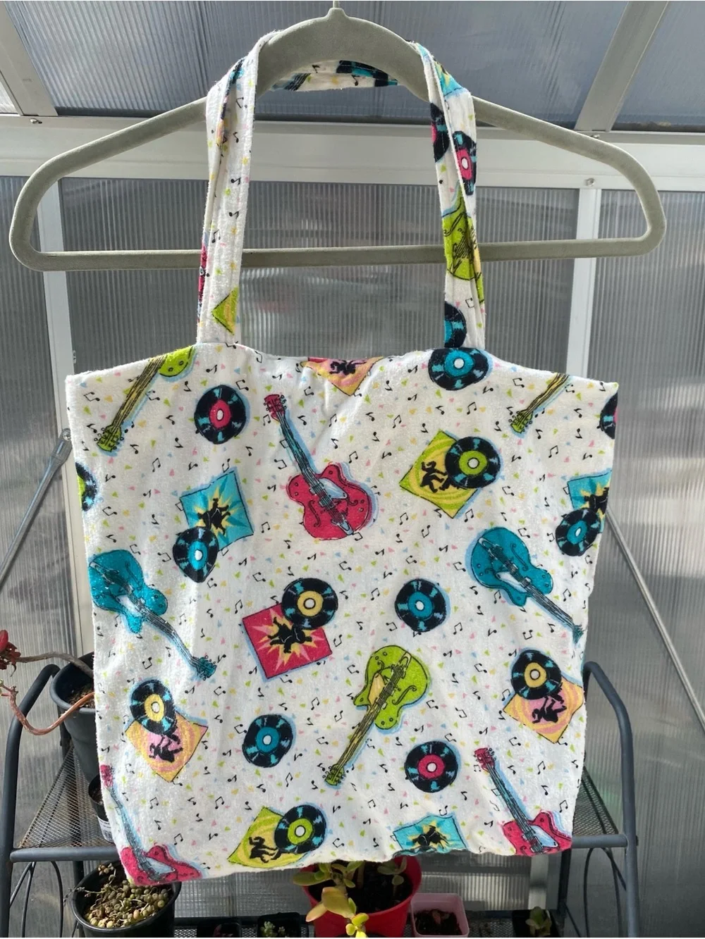 Handmade White Jazz Vinyl Record Pattern Lined Travel Tote Bag - Picture 4 of 7